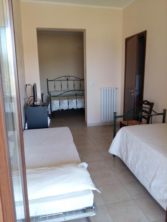 La Mortella Agriturismo Rotondella Szoba fotó