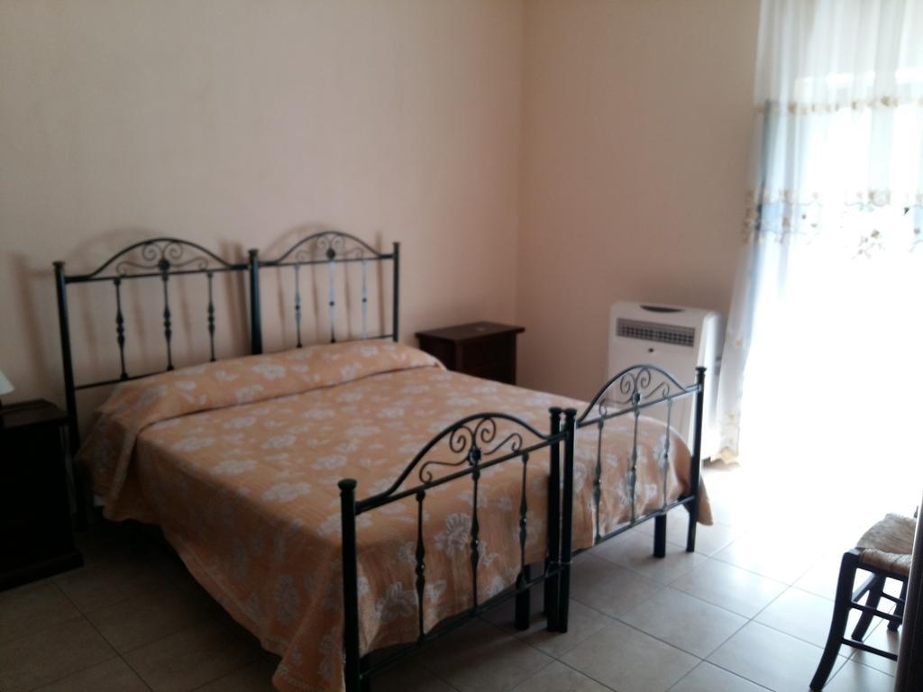 La Mortella Agriturismo Rotondella Szoba fotó