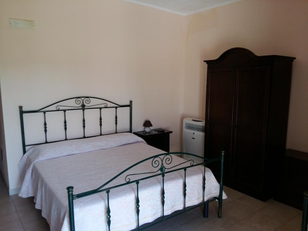 La Mortella Agriturismo Rotondella Szoba fotó